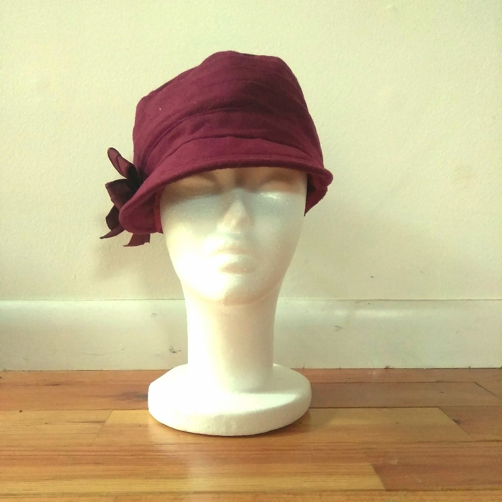 Nine West Maroon Bow Cap
